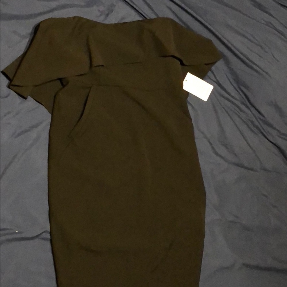 Chelsea Black dress with pockets